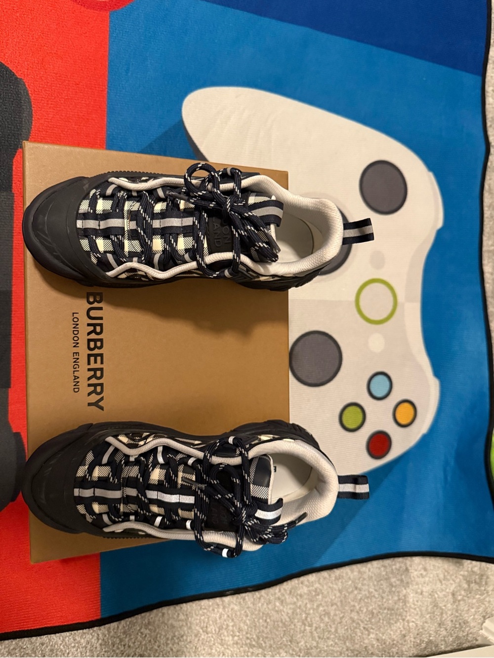 Burberry Arthur Check Kids chunky Sneakers Like New with box